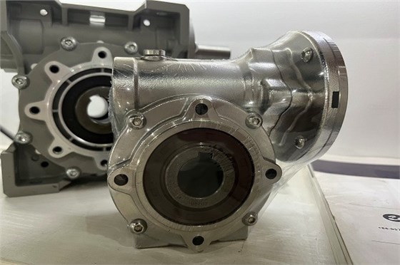 上海艾思捷推薦一款高溫?zé)岘h(huán)境減速電機 (2).jpg 上海艾思捷推薦一款高溫?zé)岘h(huán)境減速電機 (2).jpg