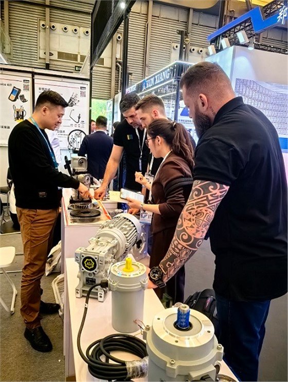 艾思捷傳動(dòng)參加2024年亞洲動(dòng)力傳動(dòng)與控制技術(shù)展覽會 (4).jpg