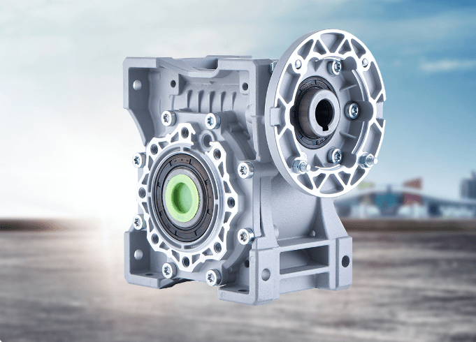 蝸輪減速機(jī)在輸送設(shè)備的使用中需要注意什么？